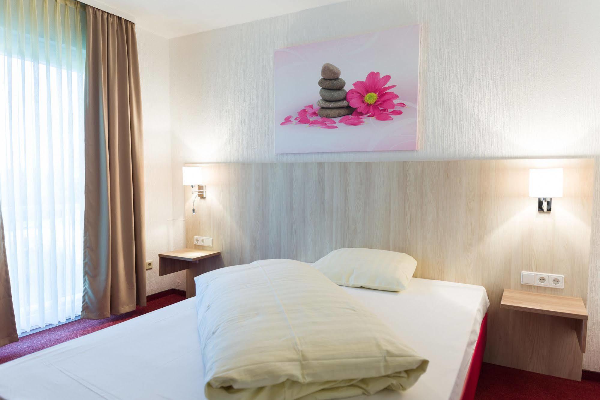 City Hotel Meckenheim Меккенхайм Экстерьер фото